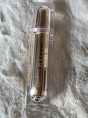 That JLo Glow Serum - Cream/Gold Radiance